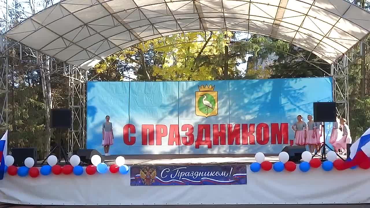 Танец «Дом родной».. Исполняет: Хореографический коллектив «Эйфория»