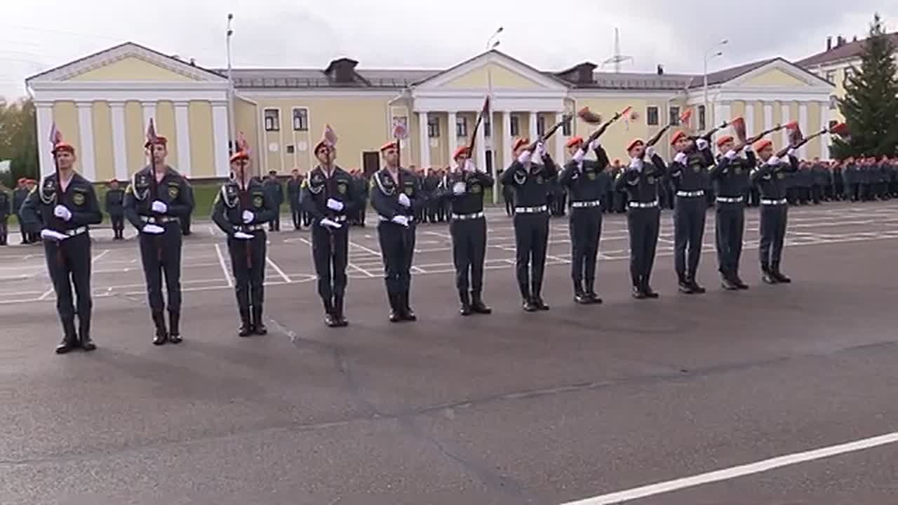 Мы ищем кандидатов!. Наши вузы МЧС России ждут тебя! Лучших социальных гарантий НЕ найти: общежитие;