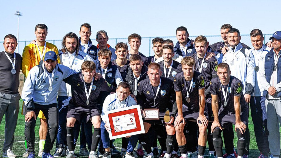 Футболисты херсонского клуба «Фрегат» завоевали серебро чемпионата «Содружество»