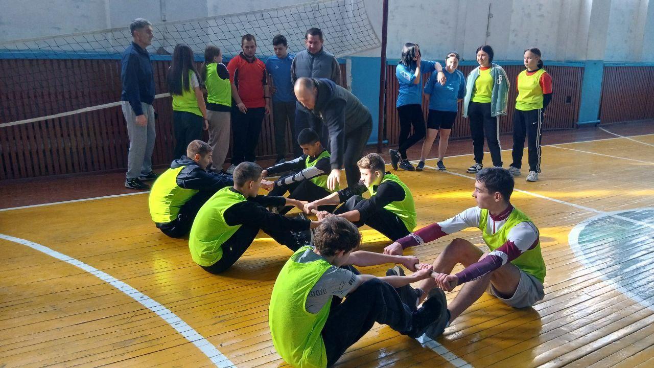 Фестиваль народных игр «Русская мощь»: Юные богатыри зажигают Дух единства!