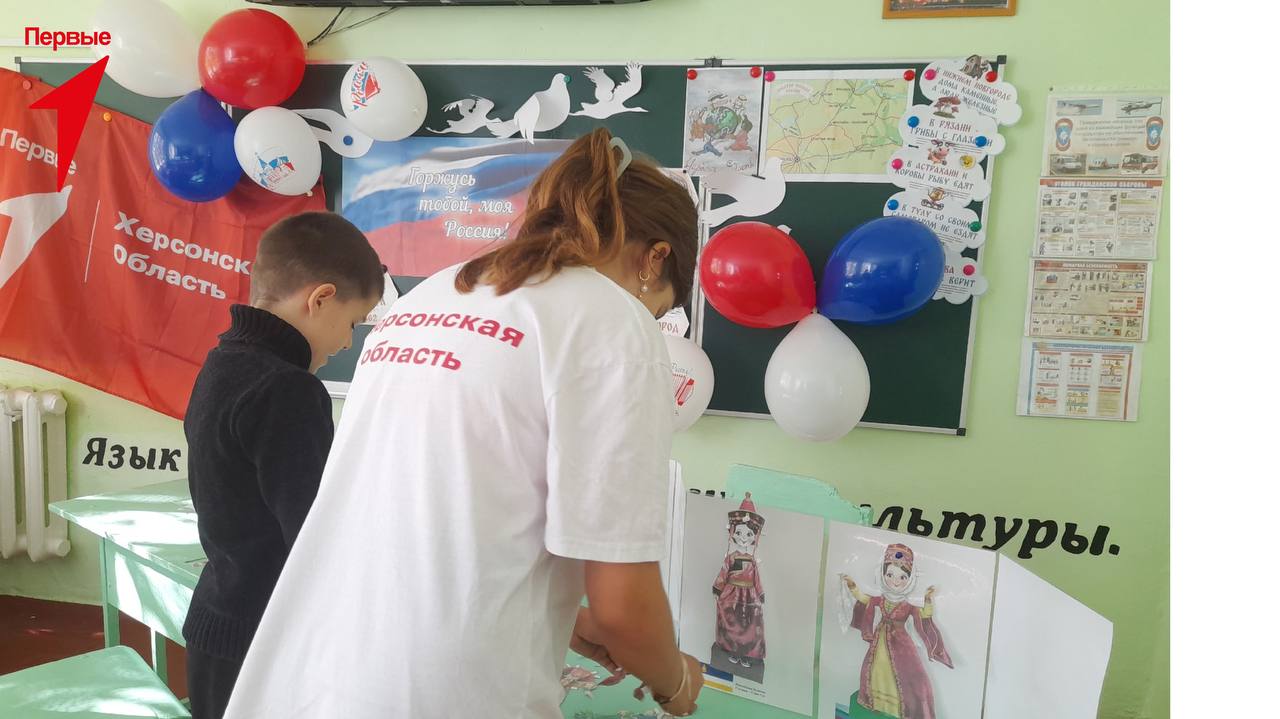 Первые Долматовской школы провели мероприятие ко Дню народного единства Первые Долматовской школы провели мероприятие ко Дню народного единства