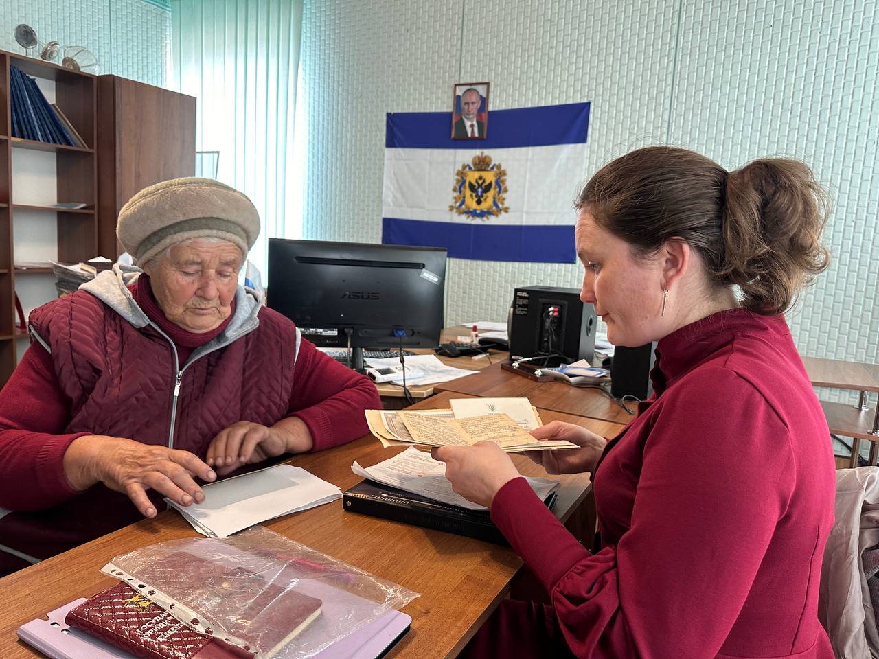 Провели приём граждан в с. Зелёный Под и в с. Раздольное Провели приём граждан в с. Зелёный Под и в с. Раздольное
