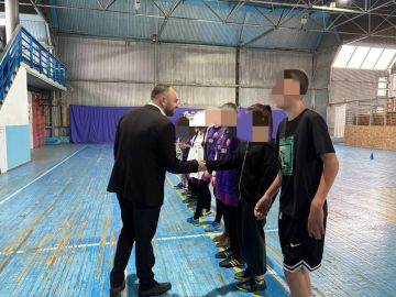 На соревнованиях по кикбоксингу, прошедших в Севастополе, ребята из Новой Каховки отлично себя показали и привезли немало призов