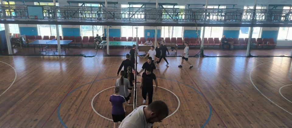 В Геническе состоялась матчевая встреча по волейболу ко Дню народного единства В Геническе состоялась матчевая встреча по волейболу ко Дню народного единства