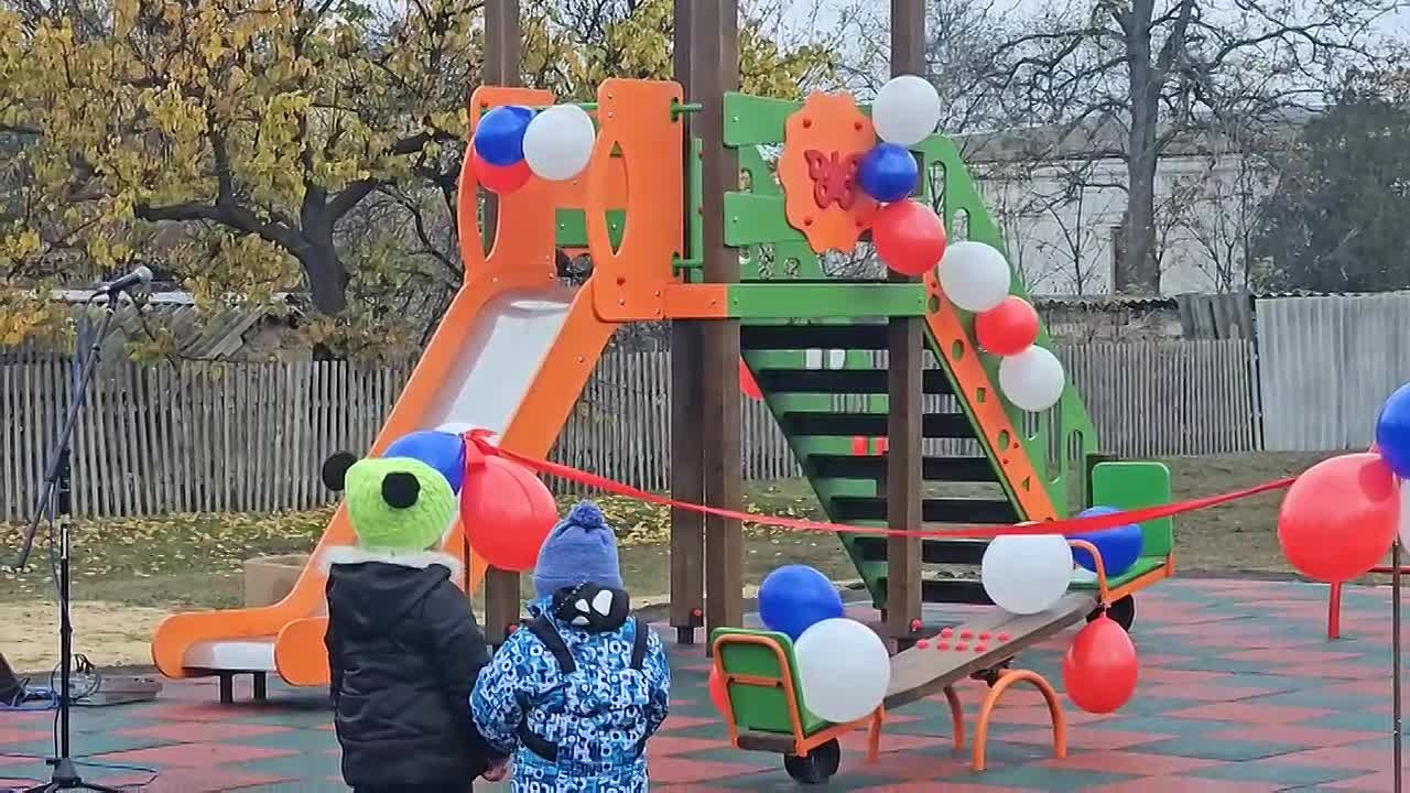 Александр Дудка: При поддержке «Единой России» в селе Благодатное Скадовского округа местный предприниматель отремонтировал детскую игровую площадку