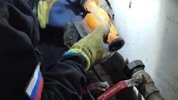 Специалисты из Кабардино-Балкарии устранили течь в подвале администрации Скадовска