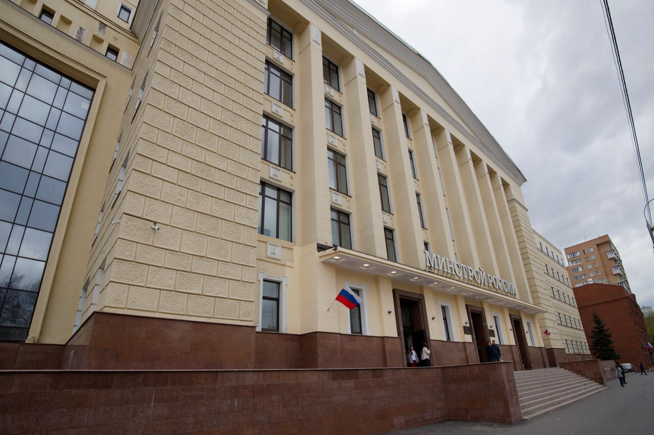 Энвер Абдураимов: Минстрой России и SuperJob запустили бесплатную программу найма кадров для строительной отрасли