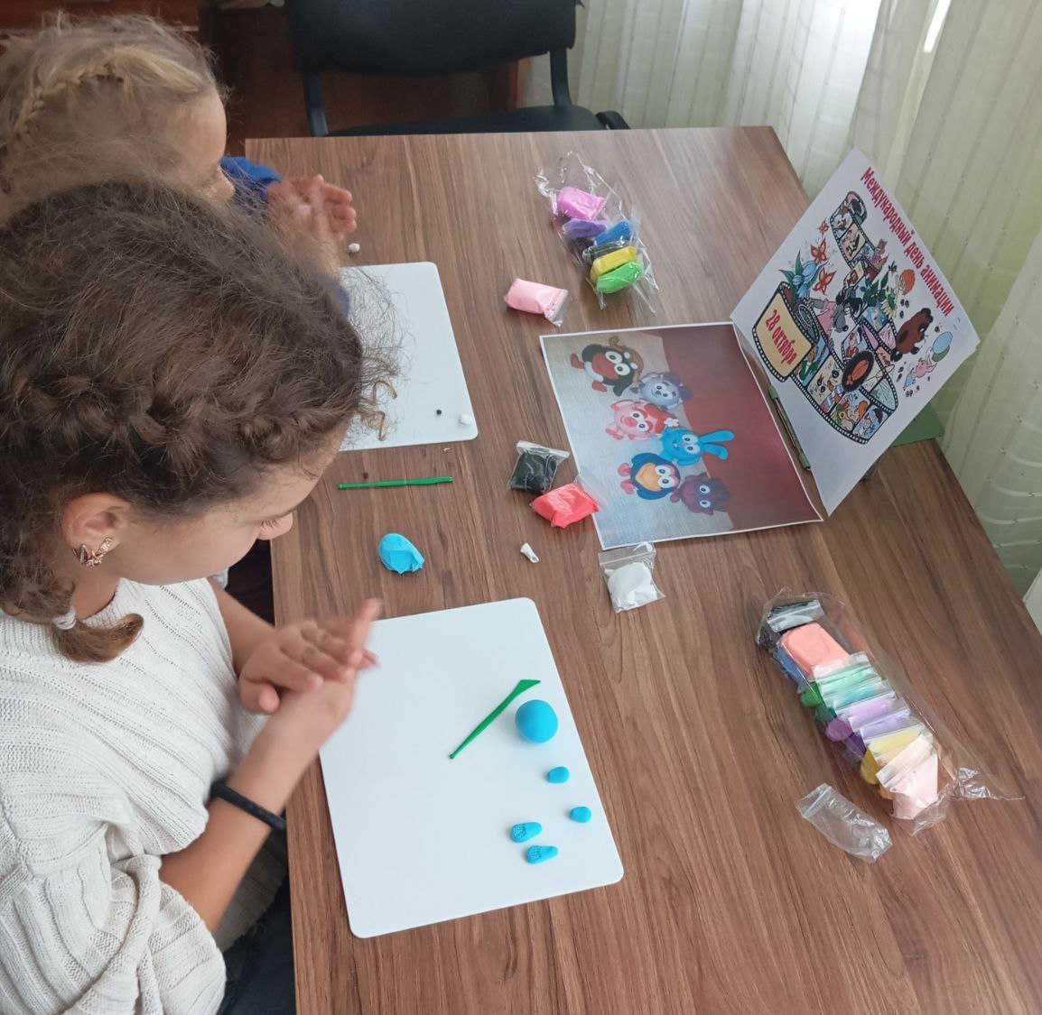 В учреждениях культуры Каховского округа проходят разнообразные и увлекательные творческие занятия В учреждениях культуры Каховского округа проходят разнообразные и увлекательные творческие занятия