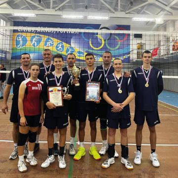 Команда Алешкинского округа — победители турнира по волейболу!