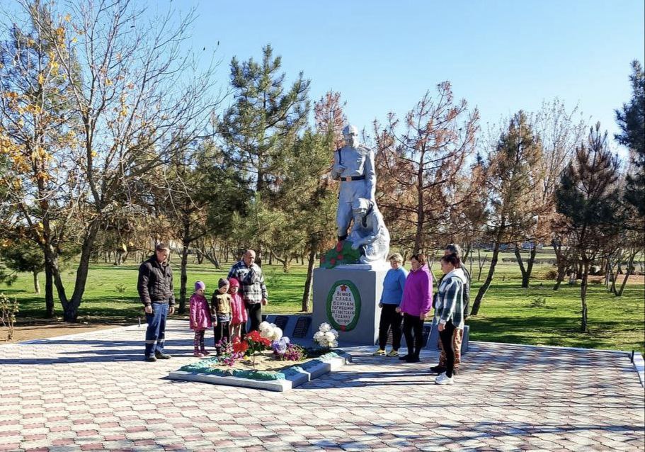 В Новопавловке прошел митинг, посвященный Дню народного единства