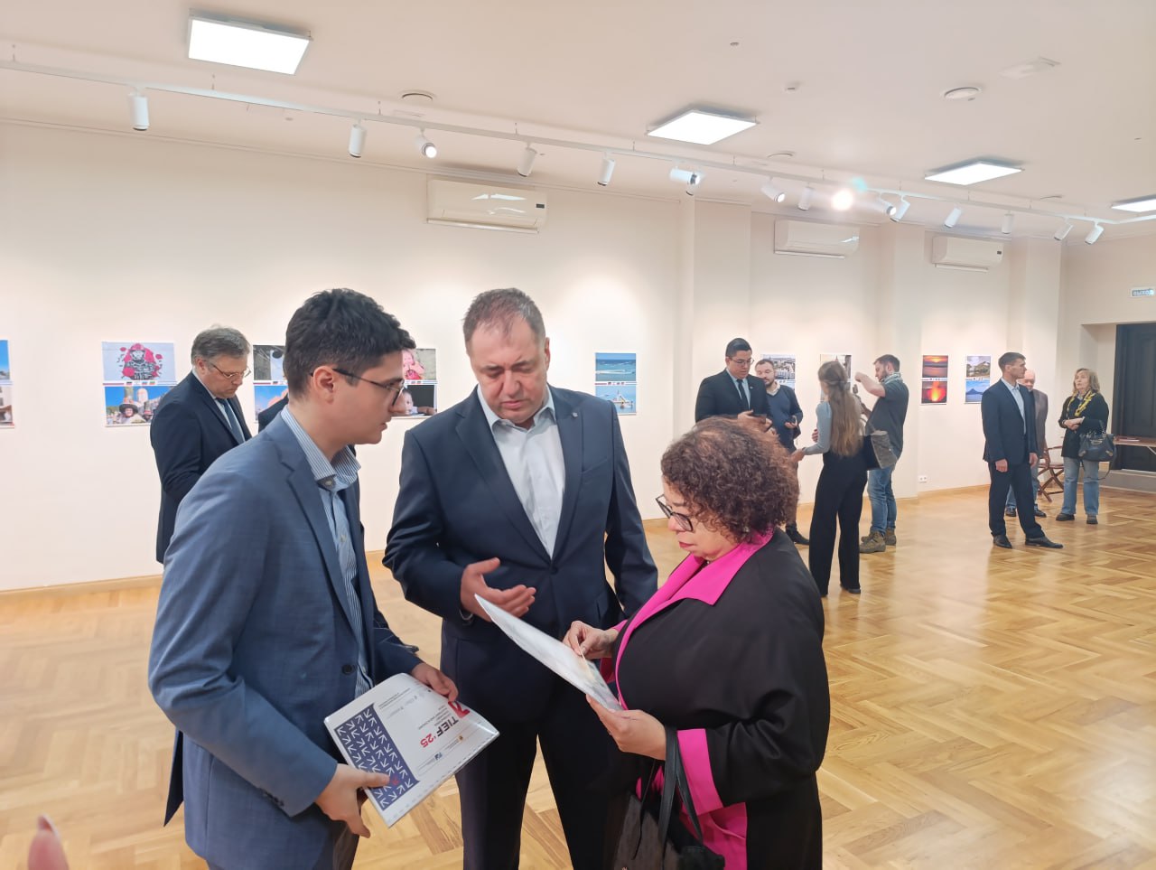 В Москве, в Музее современной истории России открылась фотовыставка «Донбасс —Новороссия — Никарагуа» В Москве, в Музее современной истории России открылась фотовыставка «Донбасс —Новороссия — Никарагуа»