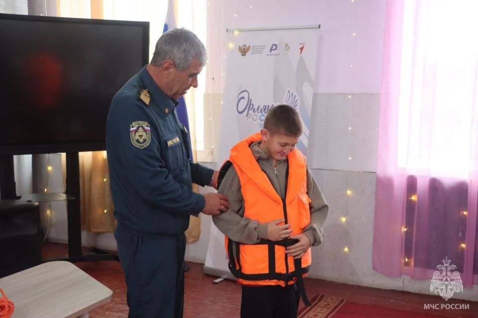 Будь осторожен!. Одной из главных функций государственной инспекции по маломерным судам является надзор за обстановкой и профилактика несчастных случаев на водных объектах Будь осторожен!. Одной из главных функций государственной инспекции по маломерным судам является надзор за обстановкой и профилактика несчастных случаев на водных объектах