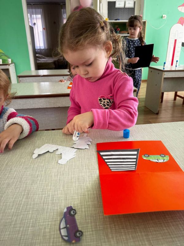 «День рождения пешеходного перехода» в детском саду «День рождения пешеходного перехода» в детском саду