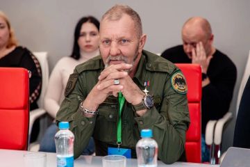 Легенда «Днепра» обсудил со студентами Херсонщины патриотизм и любовь к Отечеству