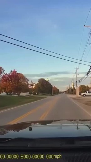 В сети "летит" видео крушения грузового борта в Кентукки