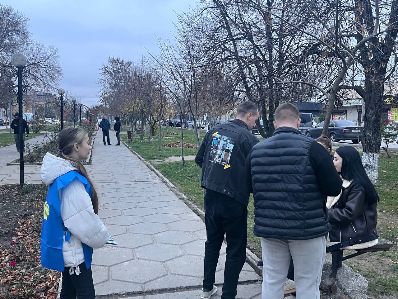 Кто нас защитит?. Брошюры с таким заголовком массово распространяются в Херсонской области нашими партийцами Кто нас защитит?. Брошюры с таким заголовком массово распространяются в Херсонской области нашими партийцами