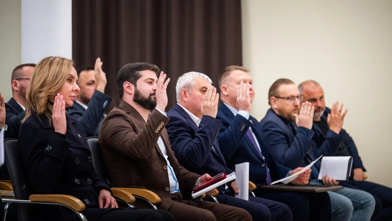 Рамиль Замалетдинов: Принял участие в сорок первом заседании Херсонской областной Думы I созыва под председательством Татьяны Юрьевны Томилиной Рамиль Замалетдинов: Принял участие в сорок первом заседании Херсонской областной Думы I созыва под председательством Татьяны Юрьевны Томилиной