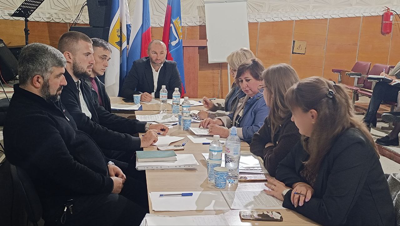 Павел Филипчук: Совещание. Есть чем поделиться Павел Филипчук: Совещание. Есть чем поделиться