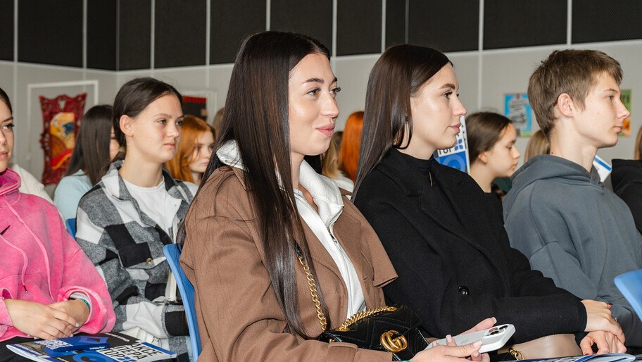 Молодежь из Новороссии представила проекты развития Херсонской области