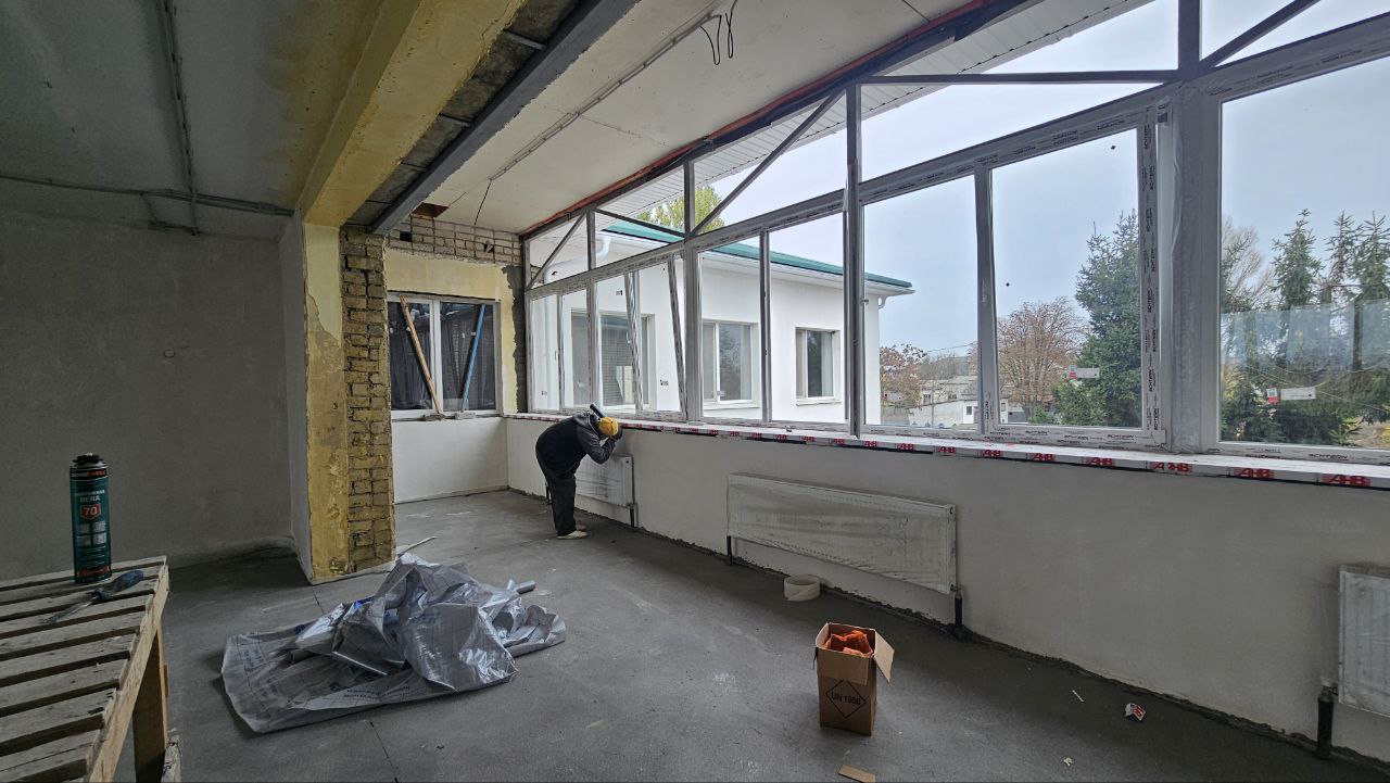 Владимир Сальдо: В селе Красном по проекту «Новая школа» партии «Единая Россия» идёт капитальный ремонт детского сада Владимир Сальдо: В селе Красном по проекту «Новая школа» партии «Единая Россия» идёт капитальный ремонт детского сада