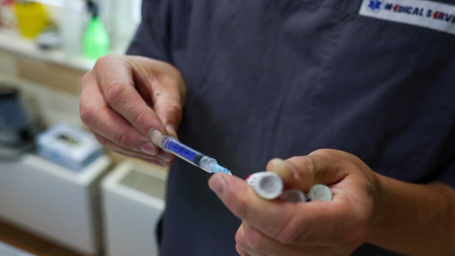 Я прививок не боюсь… Эксперт рассказал, кому необходимо пройти вакцинацию от гриппа