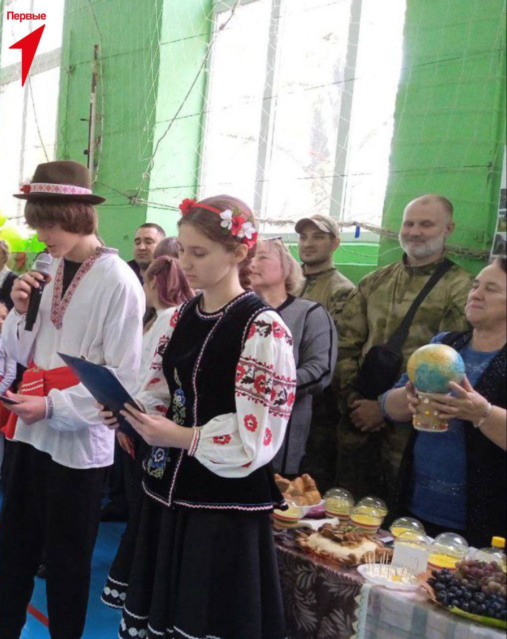 Первые Чаплинской школы приняли участие в ярмарке ко Дню народного единства Первые Чаплинской школы приняли участие в ярмарке ко Дню народного единства