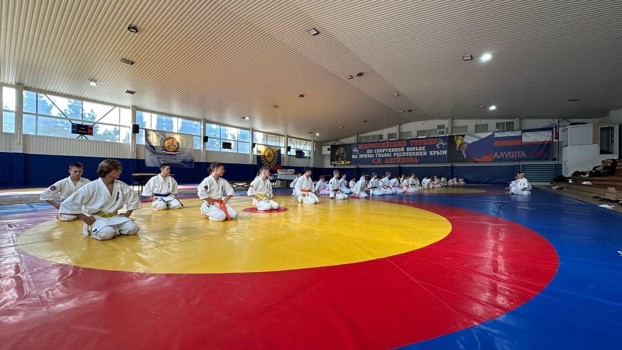 Херсонские каратисты успешно выступили на соревнованиях в Алуште Херсонские каратисты успешно выступили на соревнованиях в Алуште