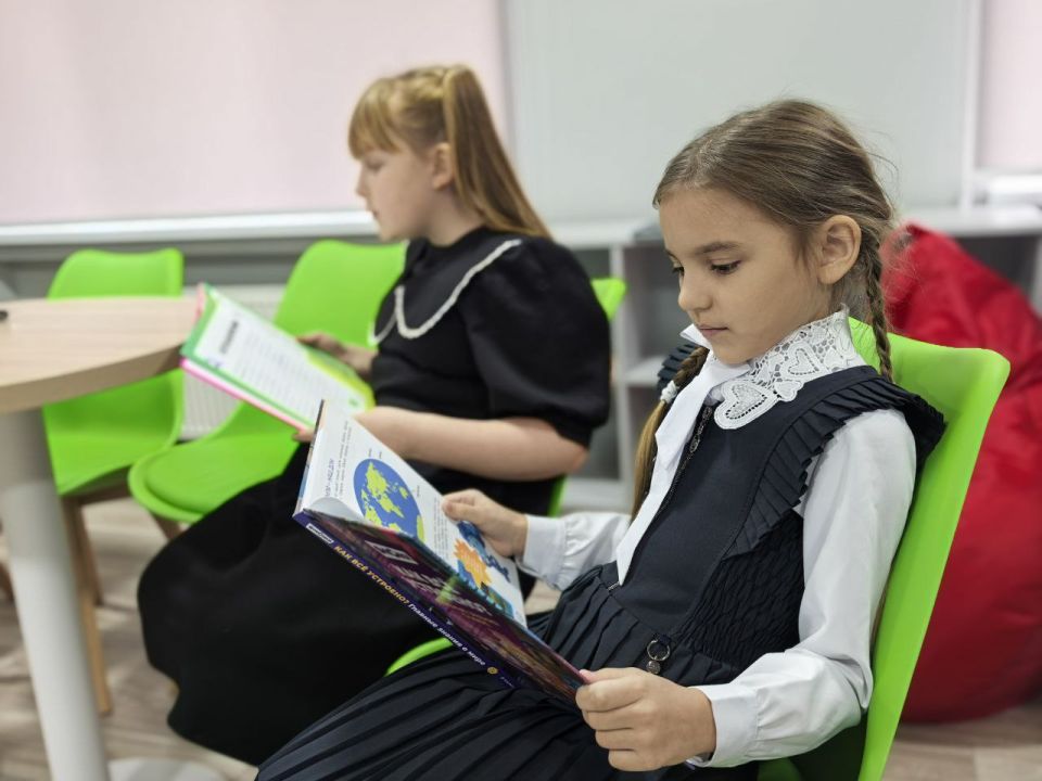 Владимир Сальдо: По федеральной программе «Семейные ценности и инфраструктура культуры» нацпроекта «Семья» в Брилёвке Алешкинского округа открыта модельная библиотека Владимир Сальдо: По федеральной программе «Семейные ценности и инфраструктура культуры» нацпроекта «Семья» в Брилёвке Алешкинского округа открыта модельная библиотека