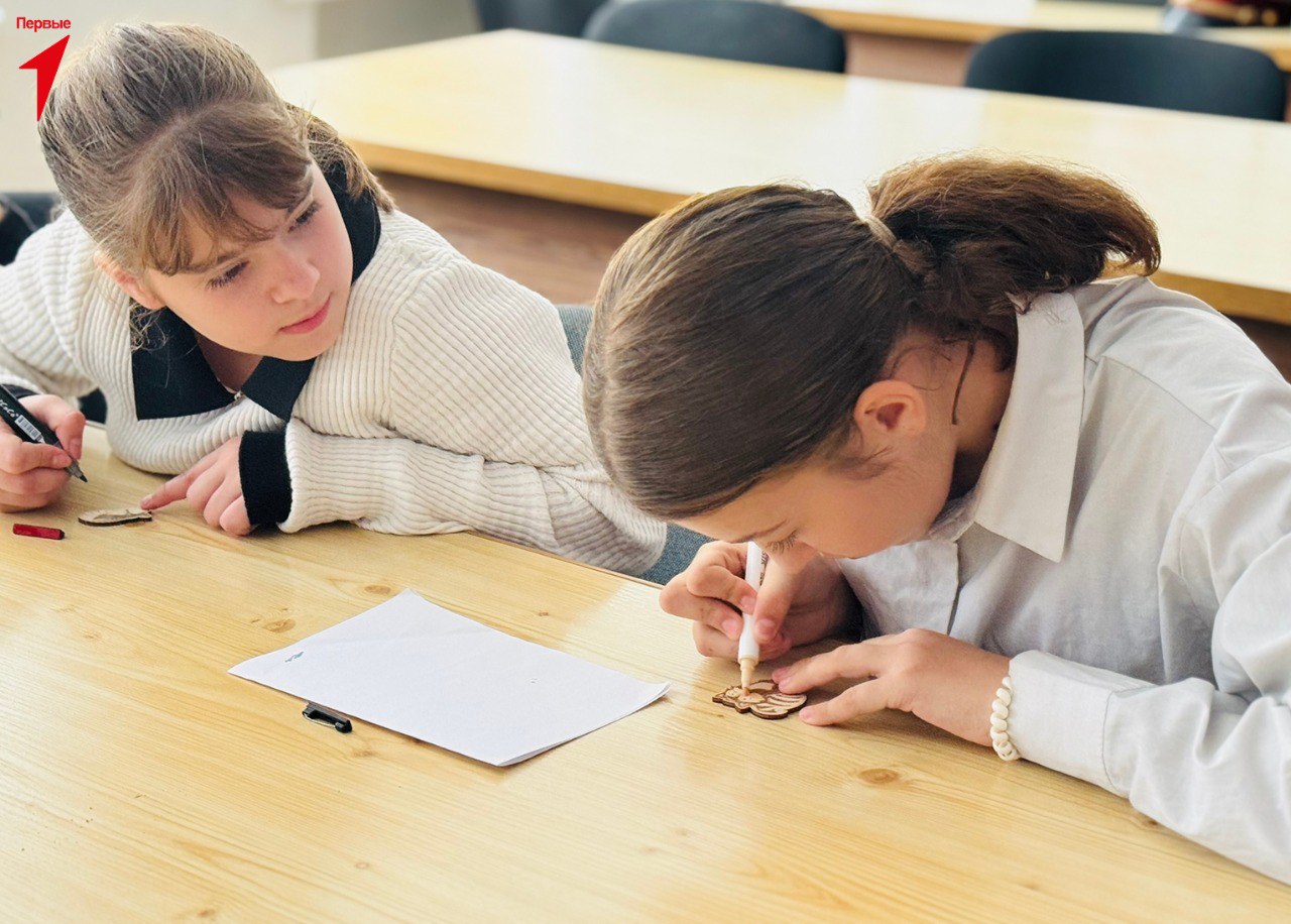 Первые Григорьевской школы приняли участие в акции «Талисман солдату» Первые Григорьевской школы приняли участие в акции «Талисман солдату»