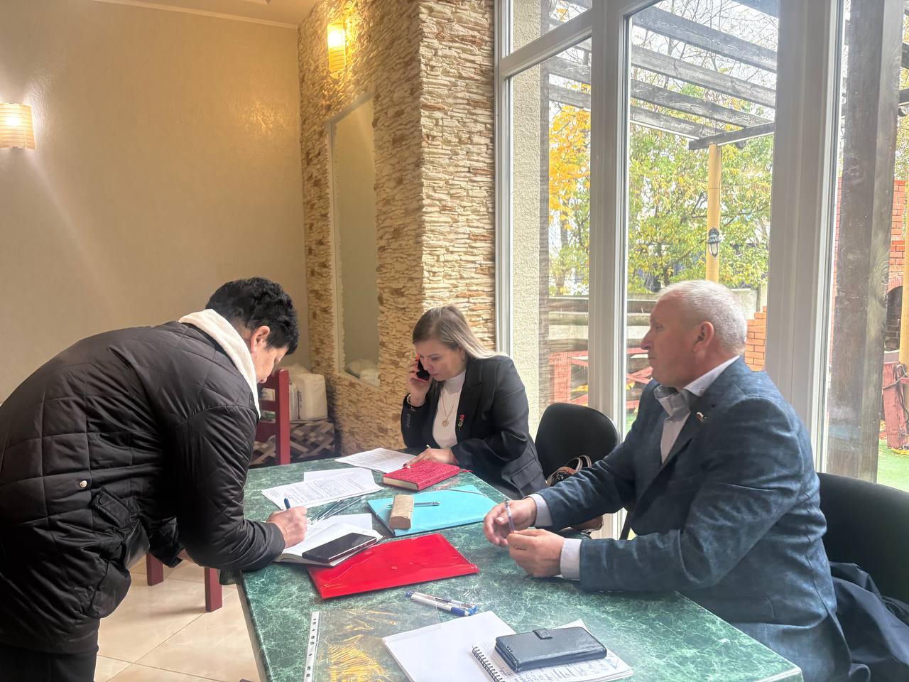 На неделе приёмов граждан по жилищно-коммунальным вопросам «Единой России» рассмотрели вопросы коммунальных тарифов, догазификации и подключения к водоснабжению На неделе приёмов граждан по жилищно-коммунальным вопросам «Единой России» рассмотрели вопросы коммунальных тарифов, догазификации и подключения к водоснабжению