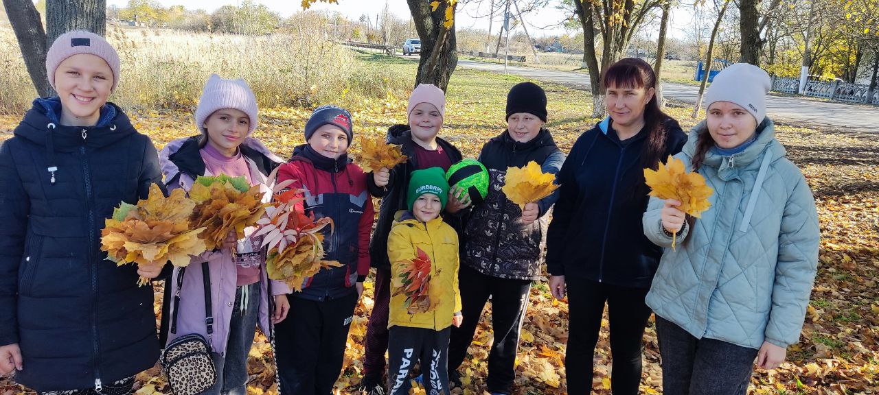Золотая осень, щедрая на яркие краски и свежий воздух, стала прекрасным поводом для проведения 7 ноября в Нижнесерогозском центре культуры и досуга физкультурно-оздоровительного мероприятия под названием "Осенний день... Золотая осень, щедрая на яркие краски и свежий воздух, стала прекрасным поводом для проведения 7 ноября в Нижнесерогозском центре культуры и досуга физкультурно-оздоровительного мероприятия под названием "Осенний день...