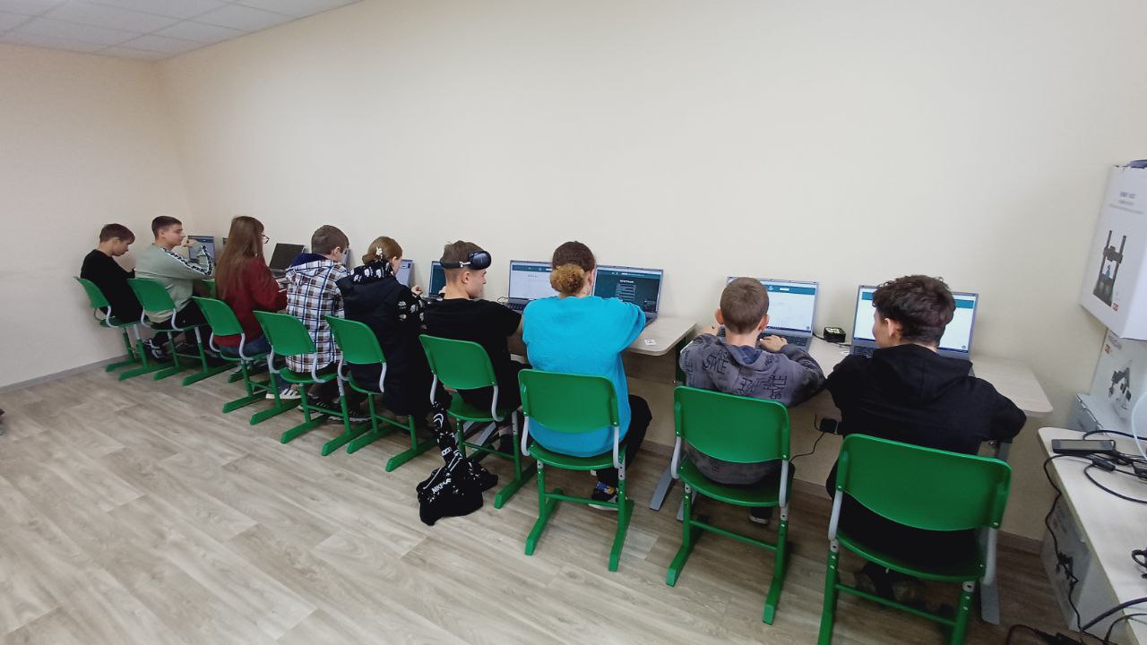 Сегодня ученики ГБОУ ХО «Константиновская школа Горностаевского района» приняли участие в десятой Всероссийской просветительской акции «Большой этнографический диктант» Сегодня ученики ГБОУ ХО «Константиновская школа Горностаевского района» приняли участие в десятой Всероссийской просветительской акции «Большой этнографический диктант»