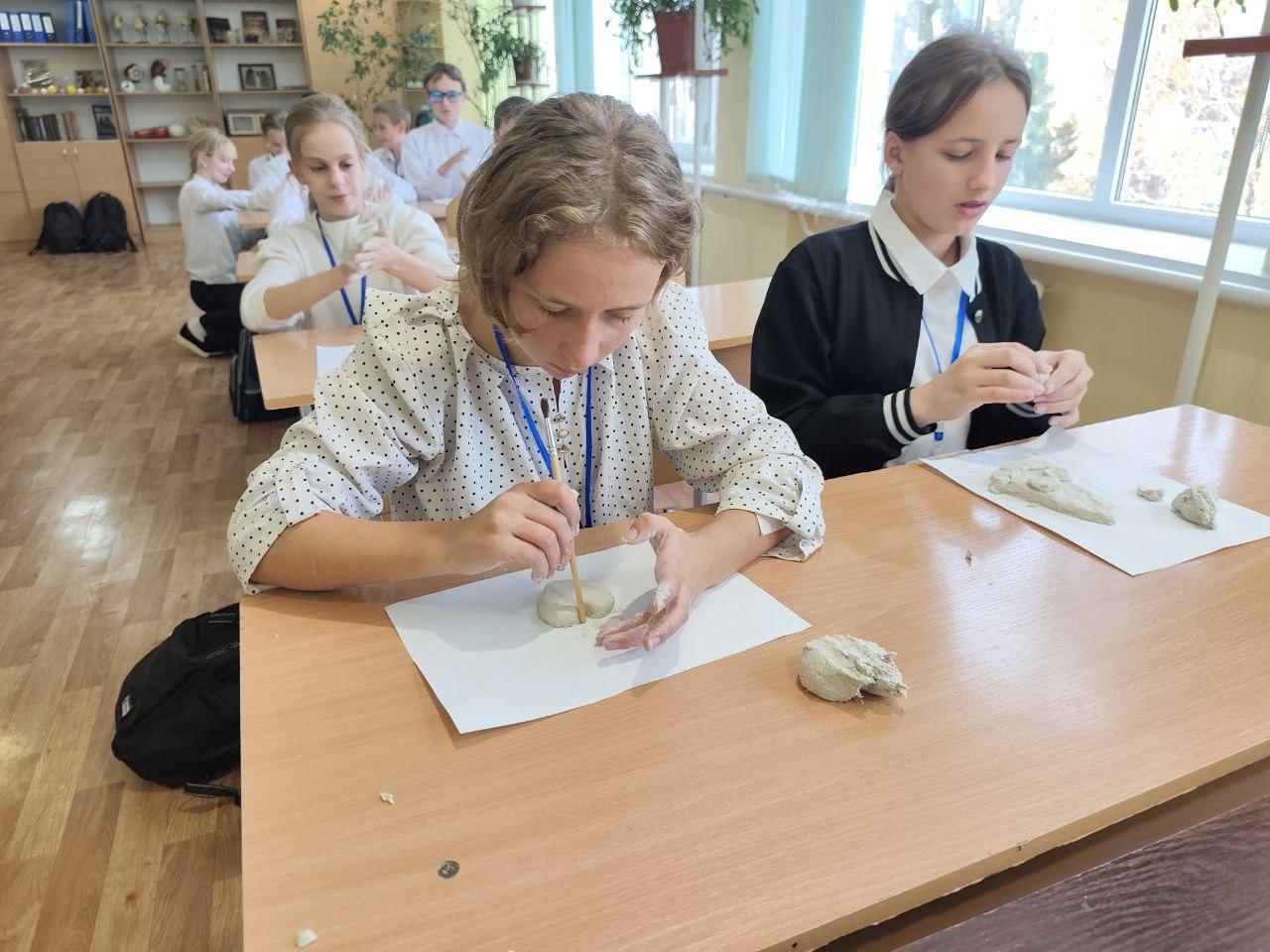 Отходы в искусство: мастер-класс по экологии для школьников Отходы в искусство: мастер-класс по экологии для школьников