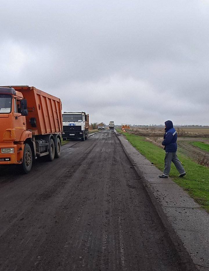 Ремонтные работы на участке дороги "Круглоозерка – Нововладимировка" завершены на 30% Ремонтные работы на участке дороги "Круглоозерка – Нововладимировка" завершены на 30%
