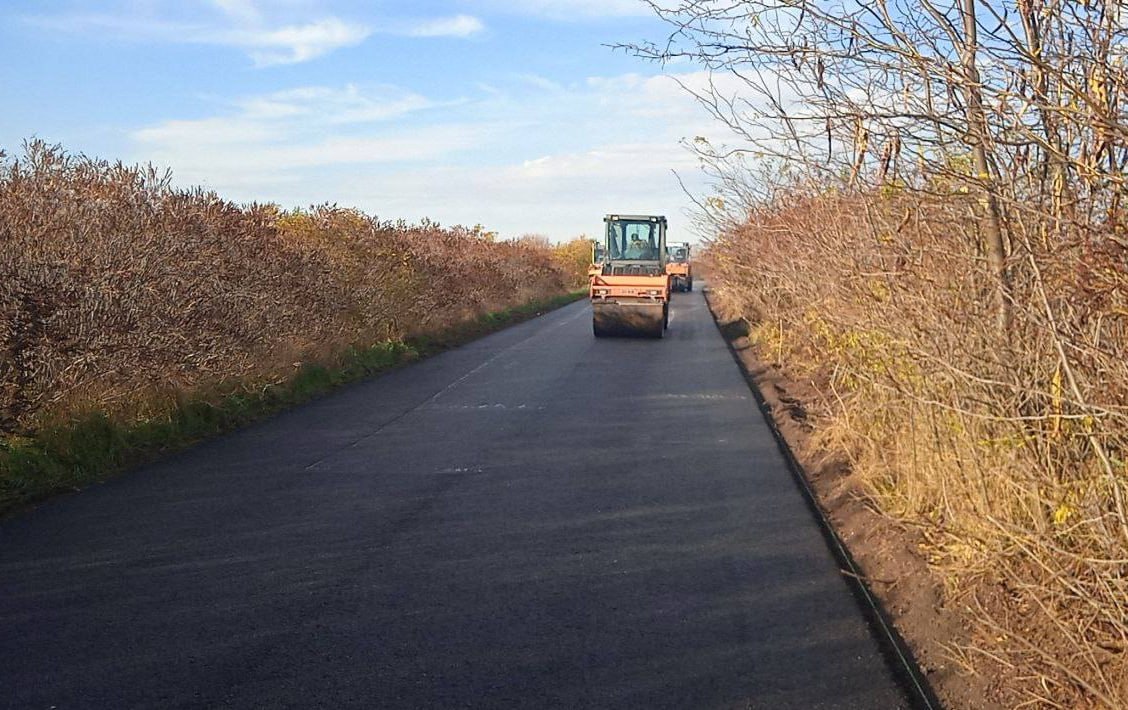 Ремонтные работы на участке дороги "Круглоозерка – Нововладимировка" завершены на 30% Ремонтные работы на участке дороги "Круглоозерка – Нововладимировка" завершены на 30%