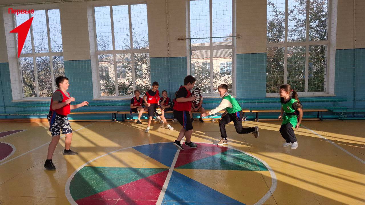 Первые Сивашской школы № 1 познакомились с регби Первые Сивашской школы № 1 познакомились с регби