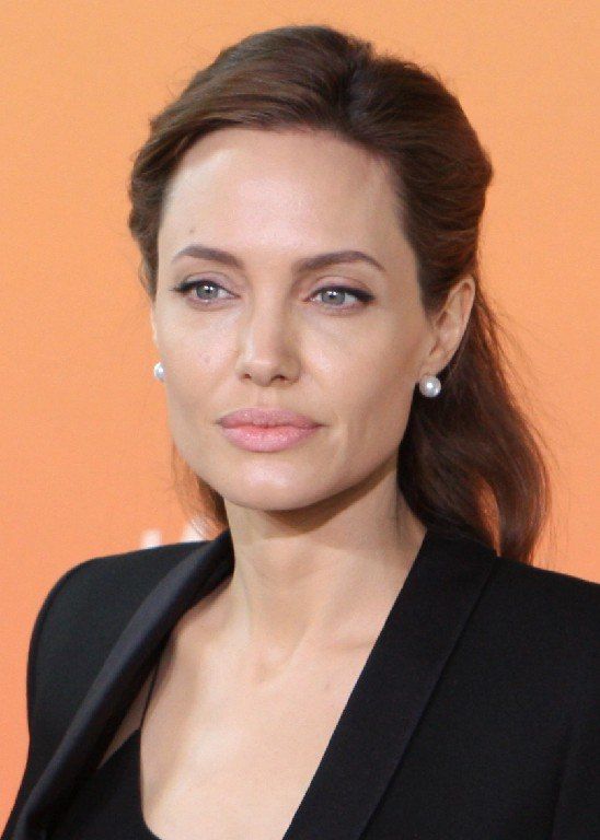Умоляла выпустить из подвала Умоляла выпустить из подвала