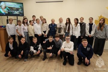 В Геническе кадетский класс МЧС России почтил память великого полководца Александра Суворова