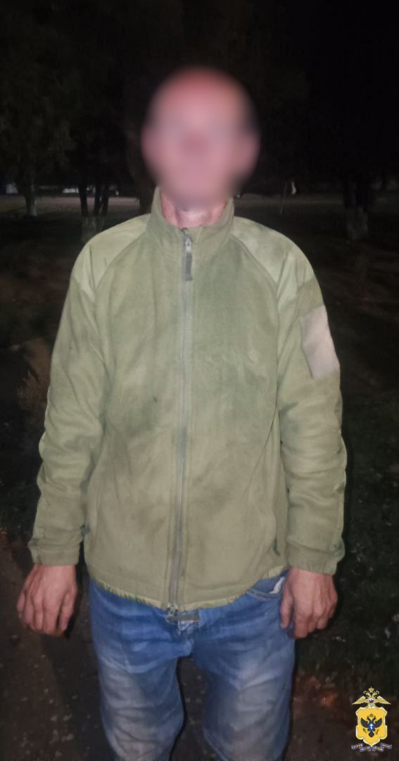 В Геническом округе полицейские задержали гражданина, совершившего ДТП на угнанном автомобиле