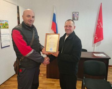 Лучшим сотрудникам села Семеновка вручили грамоты от главы Каховского округа