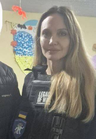 Павел Филипчук: Звезда боевиков 2000-х Анжелина Джоли посетила оккупированный Херсон