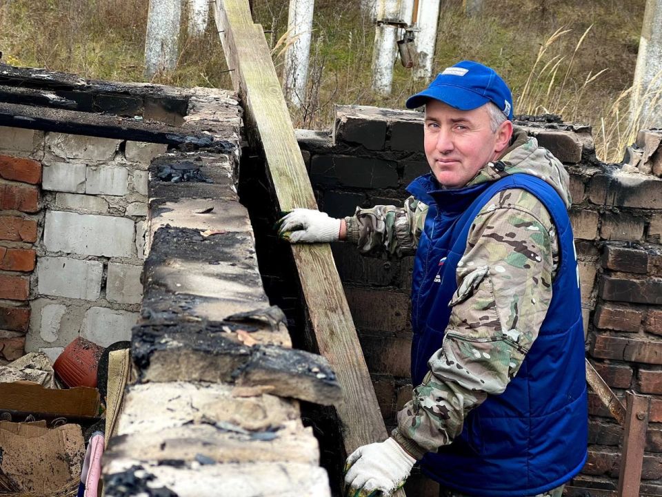 Херсонские волонтеры «Единой России» рассказали о том, как восстанавливают дома в Курском приграничье пенсионерам и помогают участникам СВО и их близким Херсонские волонтеры «Единой России» рассказали о том, как восстанавливают дома в Курском приграничье пенсионерам и помогают участникам СВО и их близким