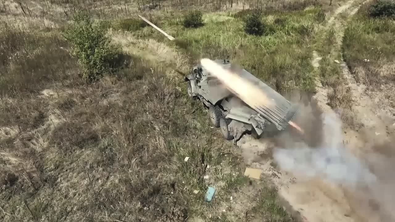 Военная служба по контракту - путь смелых и решительных!