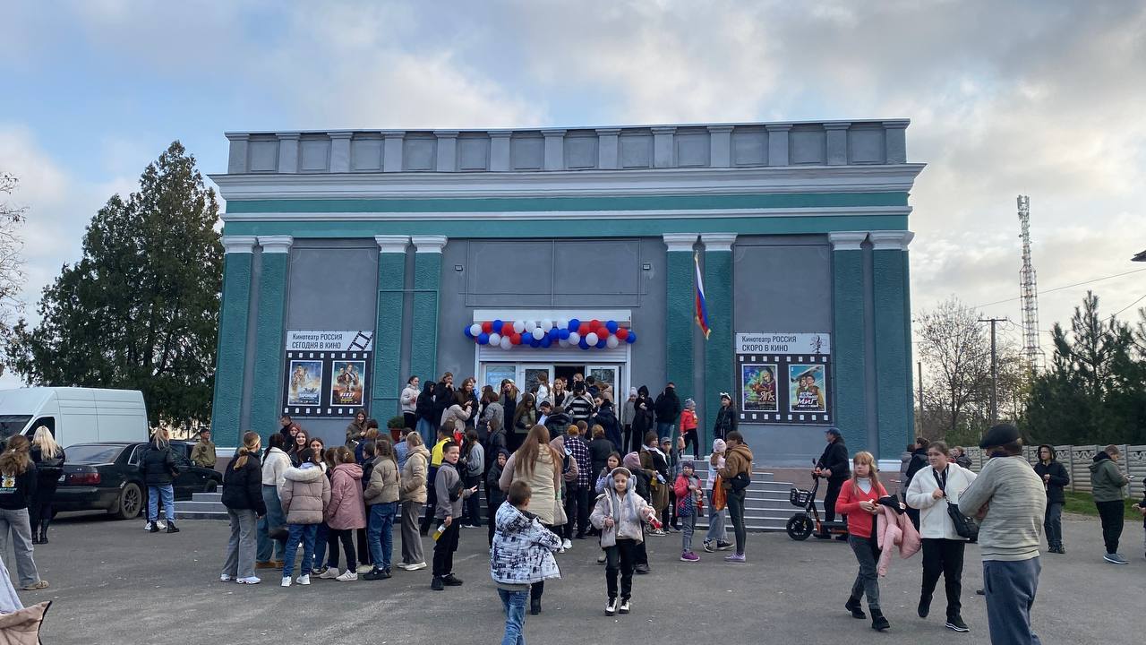 Предпоказ фильма «Яга на нашу голову» - первое большое событие в обновленном кинотеатре «Россия» Предпоказ фильма «Яга на нашу голову» - первое большое событие в обновленном кинотеатре «Россия»