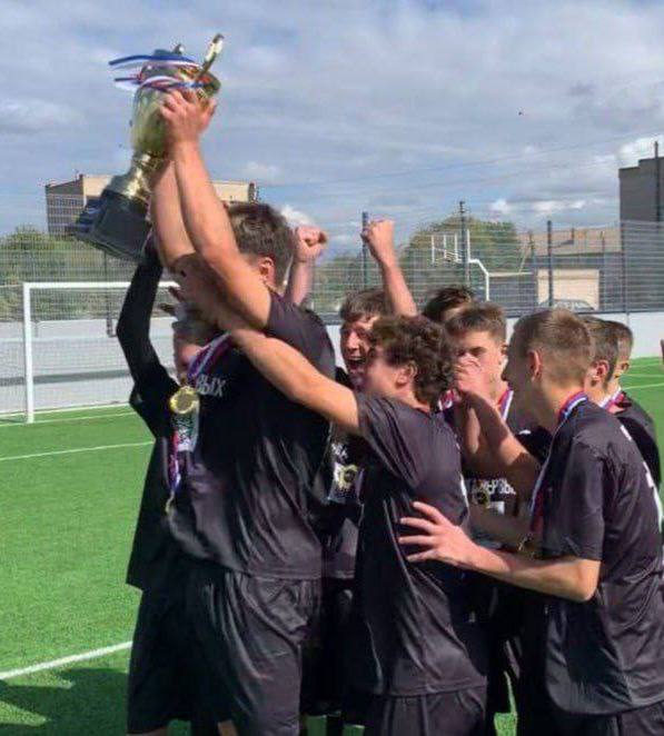 9 ноября "Скиф" из Нижних Серогоз, как победитель регионального этапа отправился в город Махачкалу где пройдёт финальный этап Студенческой футбольной лиги Северо - Кавказского федерального округа с участием новых территорий... 9 ноября "Скиф" из Нижних Серогоз, как победитель регионального этапа отправился в город Махачкалу где пройдёт финальный этап Студенческой футбольной лиги Северо - Кавказского федерального округа с участием новых территорий...