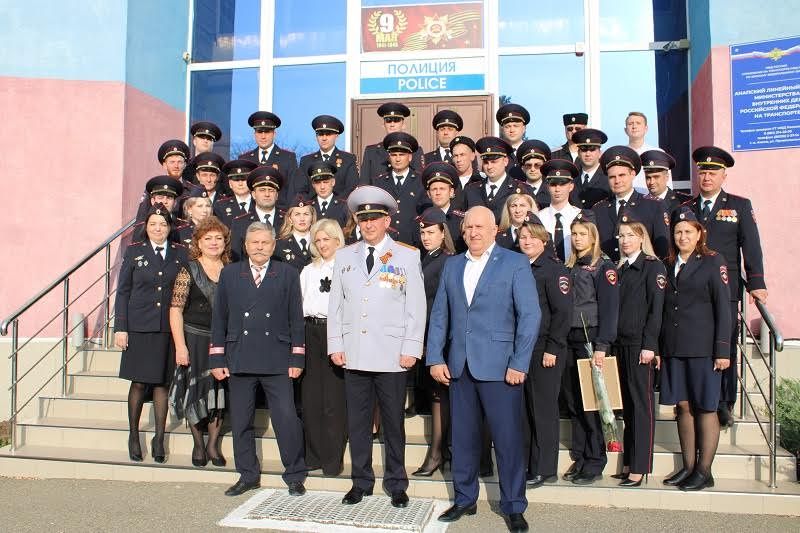 Торжественные мероприятия в честь Дня сотрудника органов внутренних дел Российской Федерации прошли во всех линейных подразделениях Управления на транспорте МВД России по Южному федеральному округу