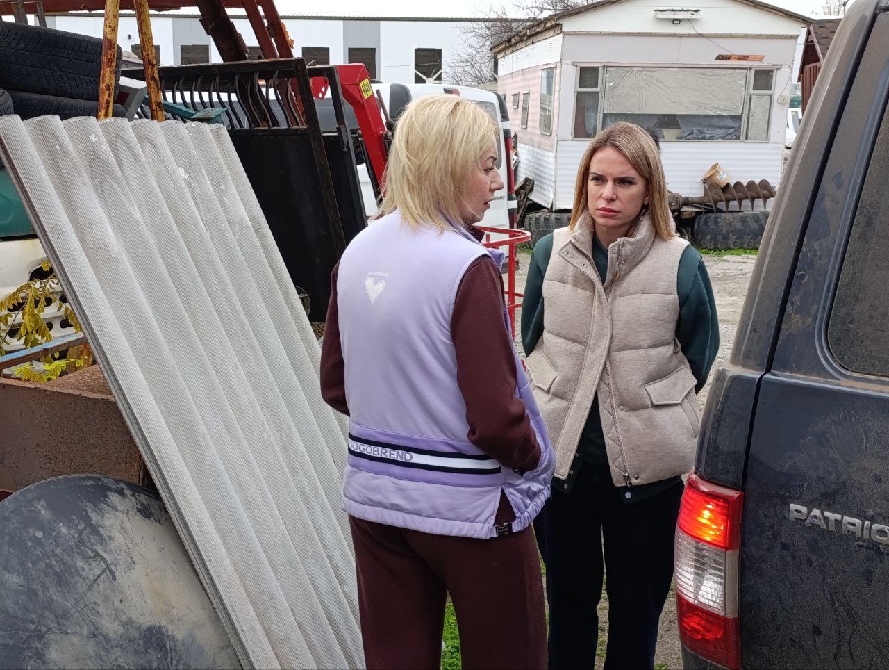 Приюту в Геническе передали 300 килограммов корма для животных Приюту в Геническе передали 300 килограммов корма для животных