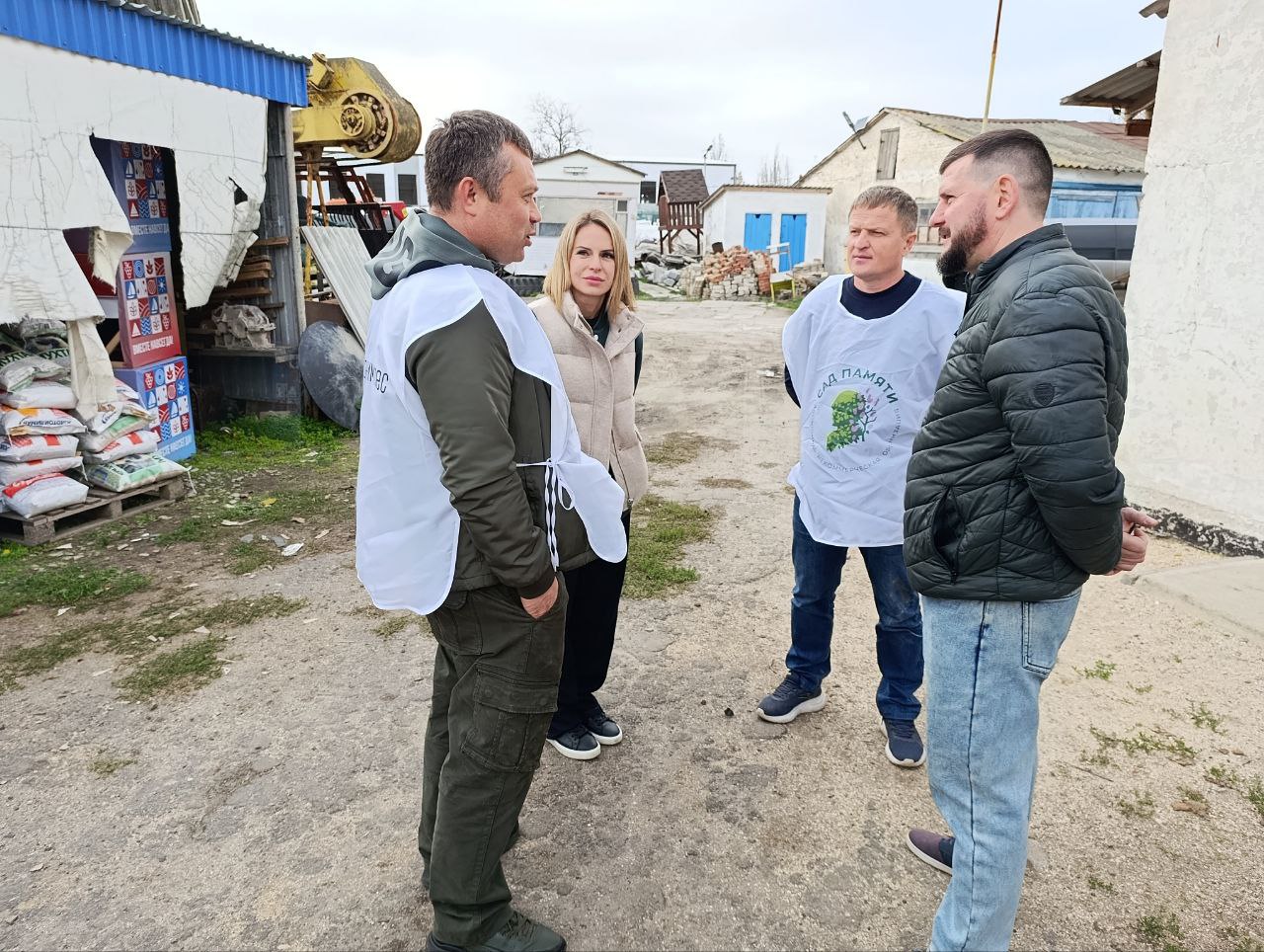 Приюту в Геническе передали 300 килограммов корма для животных Приюту в Геническе передали 300 килограммов корма для животных