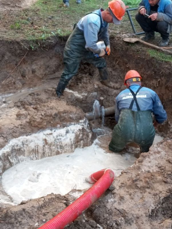 Специалистами ГУП ХО «ОБЛВОДОКАНАЛ» была проведены работы по ликвидации аварийных ситуаций на объектах водопроводно-канализационного хозяйства Скадовска Специалистами ГУП ХО «ОБЛВОДОКАНАЛ» была проведены работы по ликвидации аварийных ситуаций на объектах водопроводно-канализационного хозяйства Скадовска