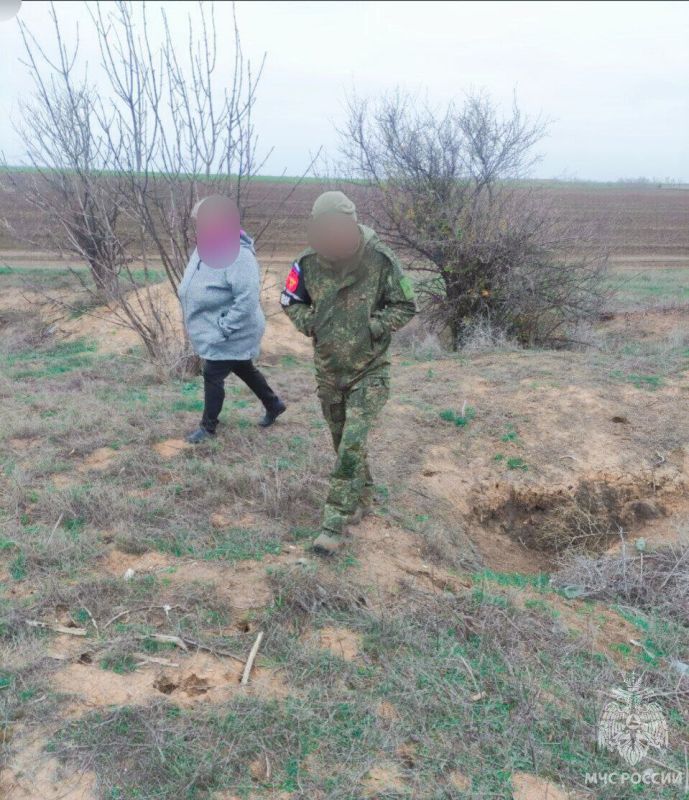 Радиационная и химическая разведка проведена сотрудниками МЧС в Херсонской области Радиационная и химическая разведка проведена сотрудниками МЧС в Херсонской области